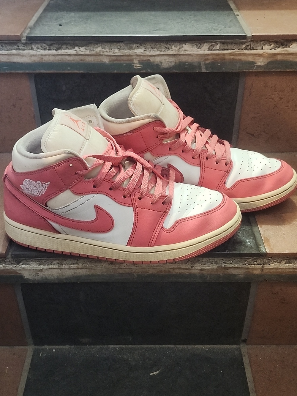 🌟Women's Air Jordan Pink & Off-White Mid-Top Sneakers; 11M
